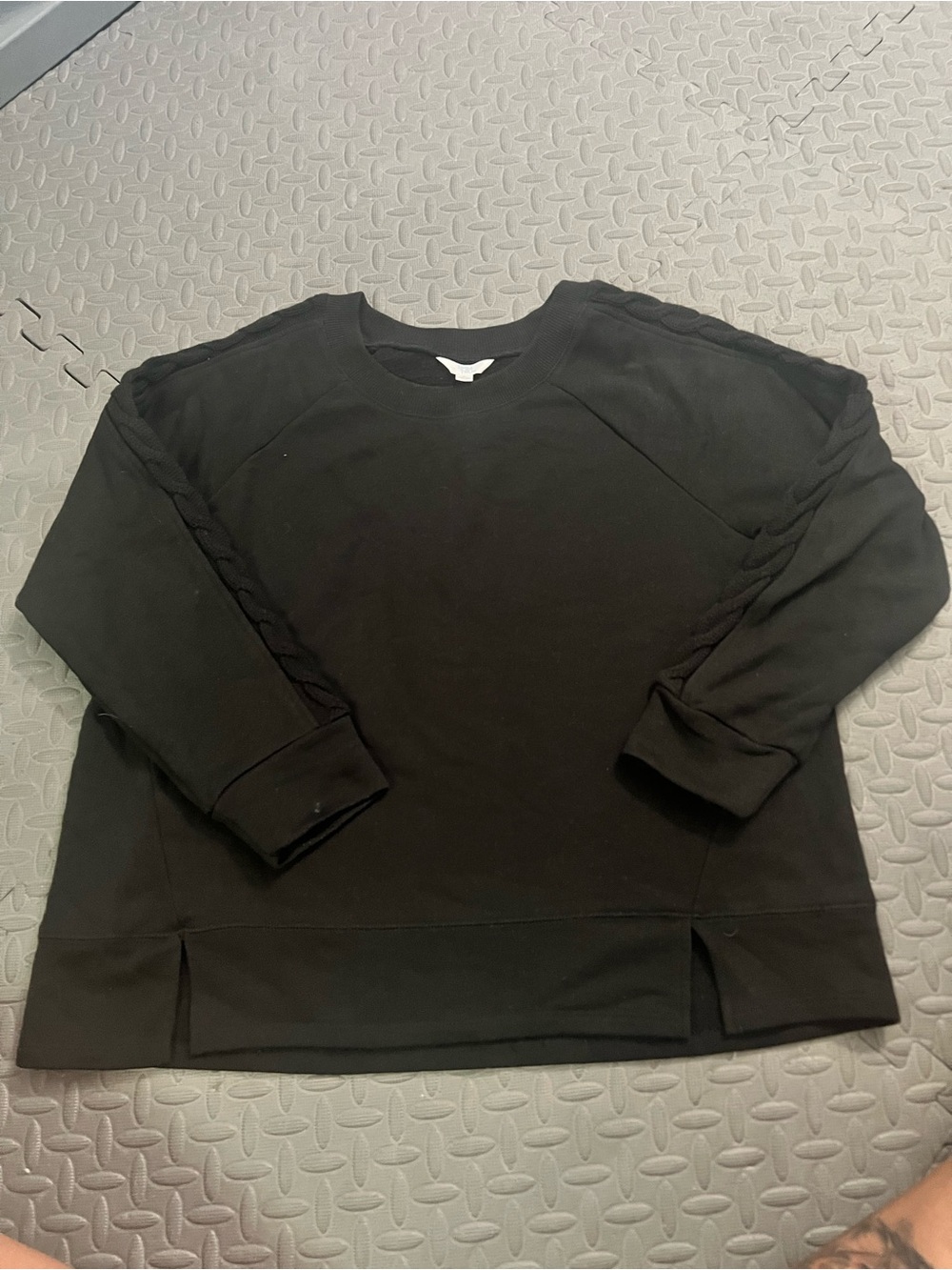 Time and Tru Sweatshirt cable detail large black